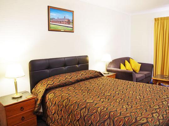 Stannum Lodge Motor Inn Станторп Екстериор снимка