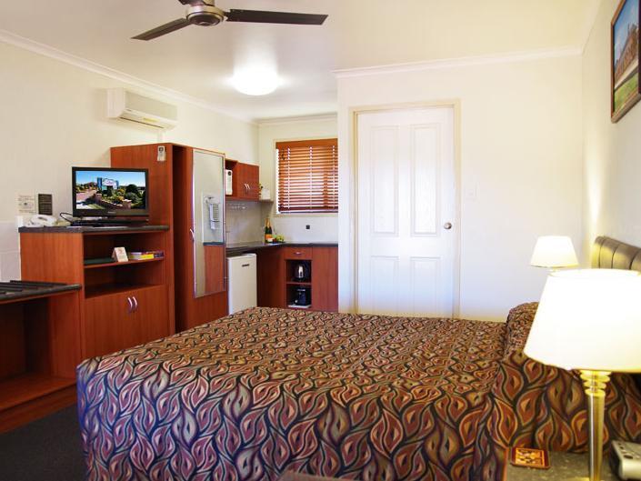 Stannum Lodge Motor Inn Станторп Екстериор снимка