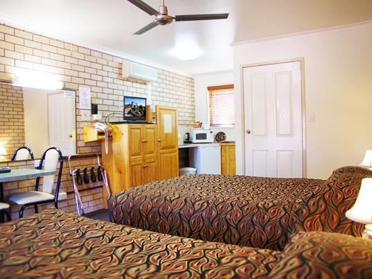 Stannum Lodge Motor Inn Станторп Екстериор снимка