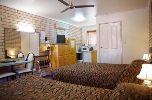 Stannum Lodge Motor Inn Станторп Екстериор снимка